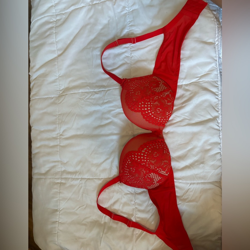 Red boosted bra from Lane Bryant. Worn but it good condition.